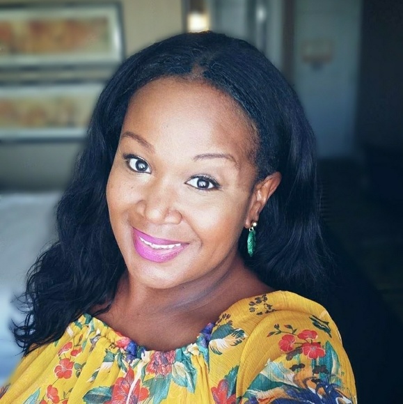 Meet your Posher, Jennifer - Picture 2 of 8